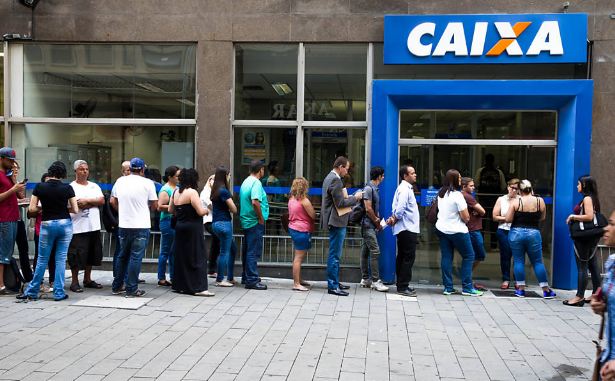 36% do total do FGTS sacado foi usado para quitar dívidas